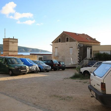 Apartments And Rooms By The Sea Komiza, Vis - 2431 Extérieur photo