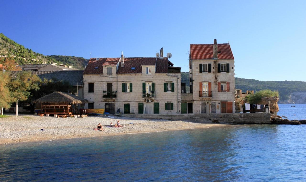 Apartments And Rooms By The Sea Komiza, Vis - 2431 Extérieur photo