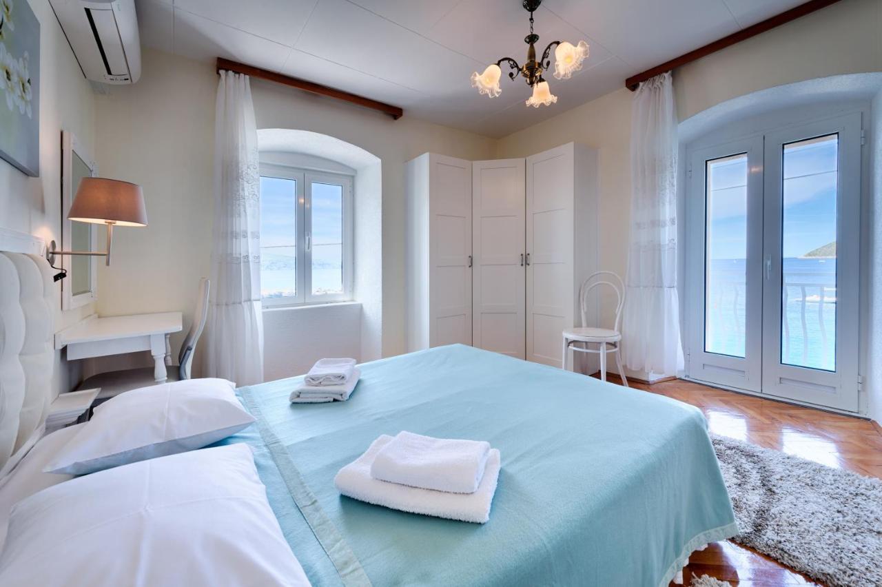 Apartments And Rooms By The Sea Komiza, Vis - 2431 Extérieur photo