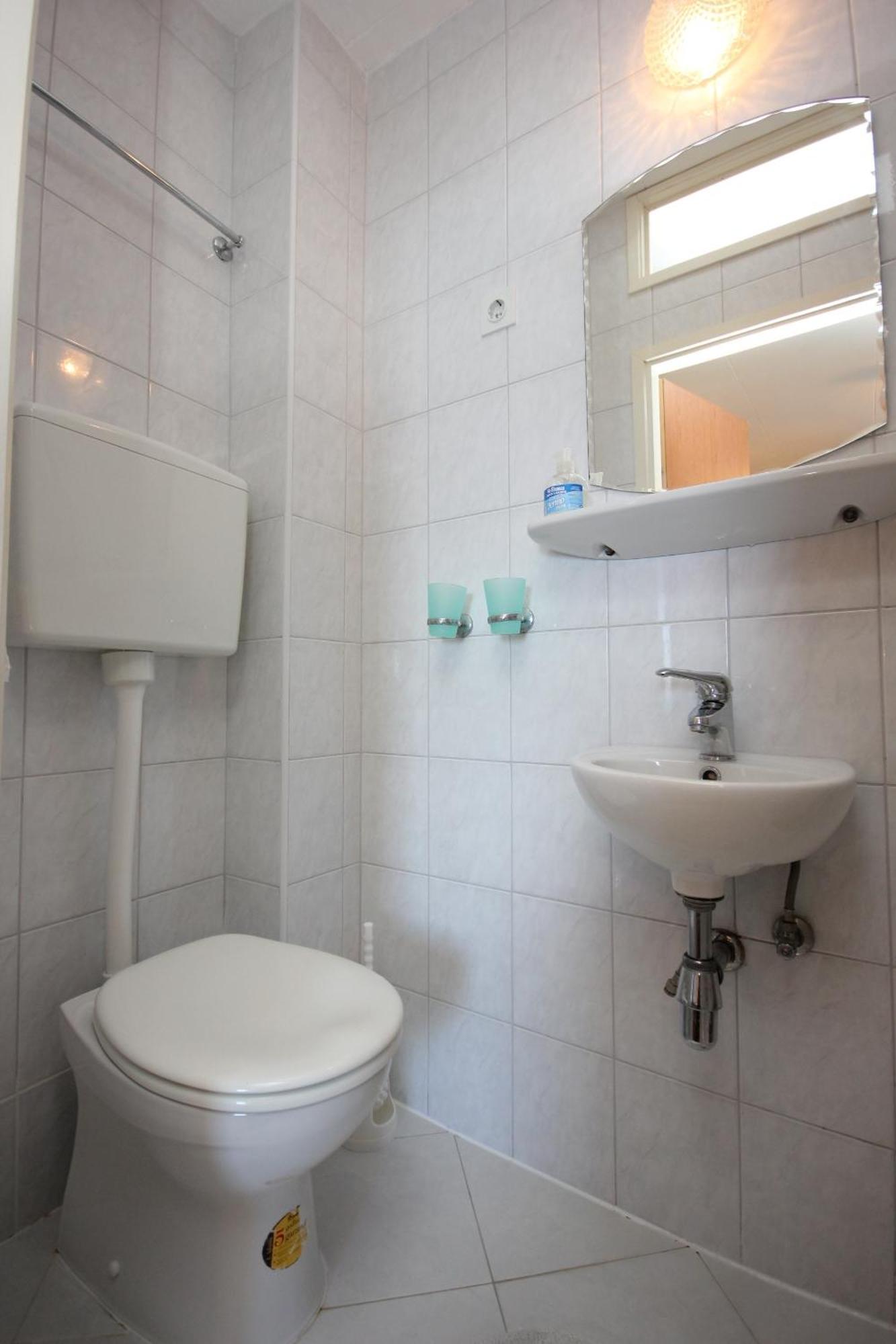 Apartments And Rooms By The Sea Komiza, Vis - 2431 Chambre photo